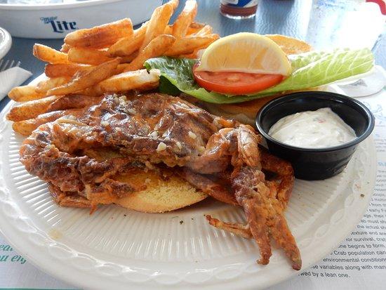 Foxy's Harbor Grille